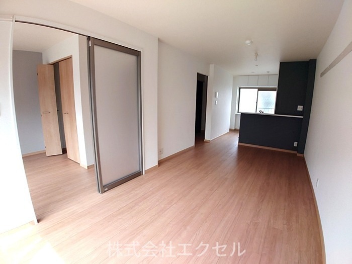 拡大写真:羽村市小作台2丁目 1階101のリビング