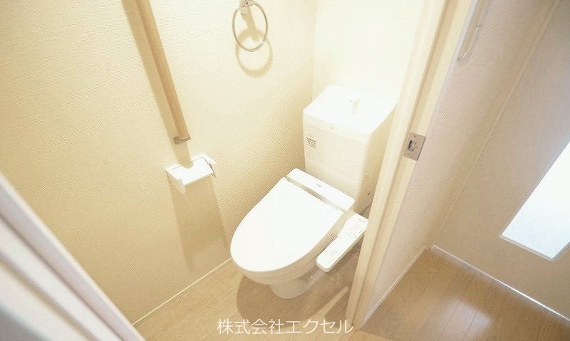 拡大写真:レオネクストアップルペア 1階104のトイレ