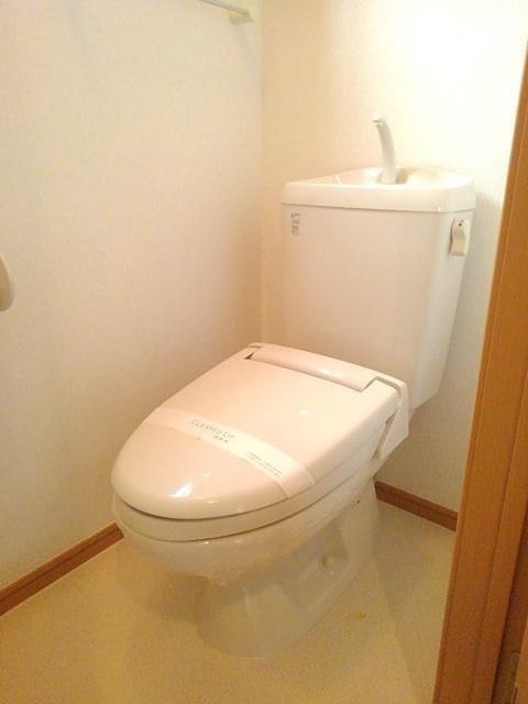 拡大写真:町田市小山町 1階101のトイレ