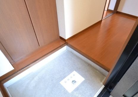 拡大写真:ドエルA 1階102の玄関