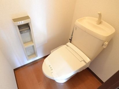 拡大写真:ドエルA 1階102のトイレ
