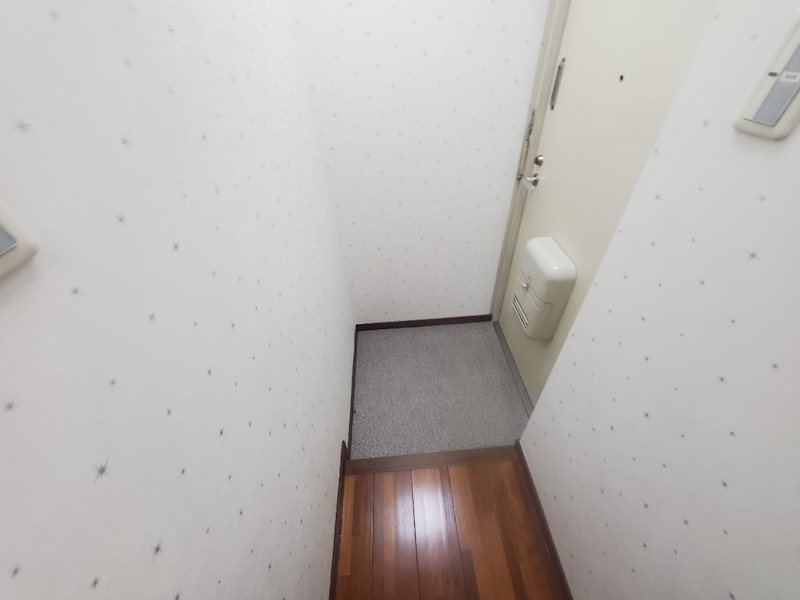 拡大写真:プライム伊藤 3階302の玄関