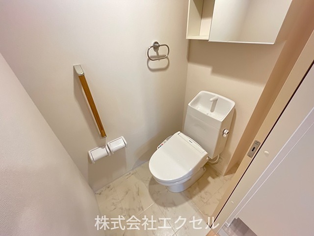 拡大写真：日野市落川 3階305のトイレ