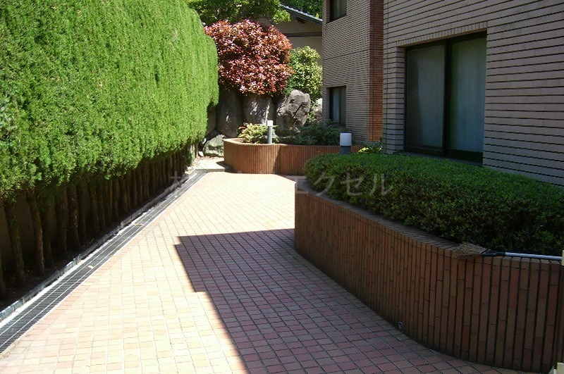 拡大写真:八王子市初沢町 2階205のエントランス
