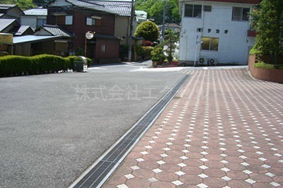 拡大写真:八王子市初沢町 2階205の駐車場