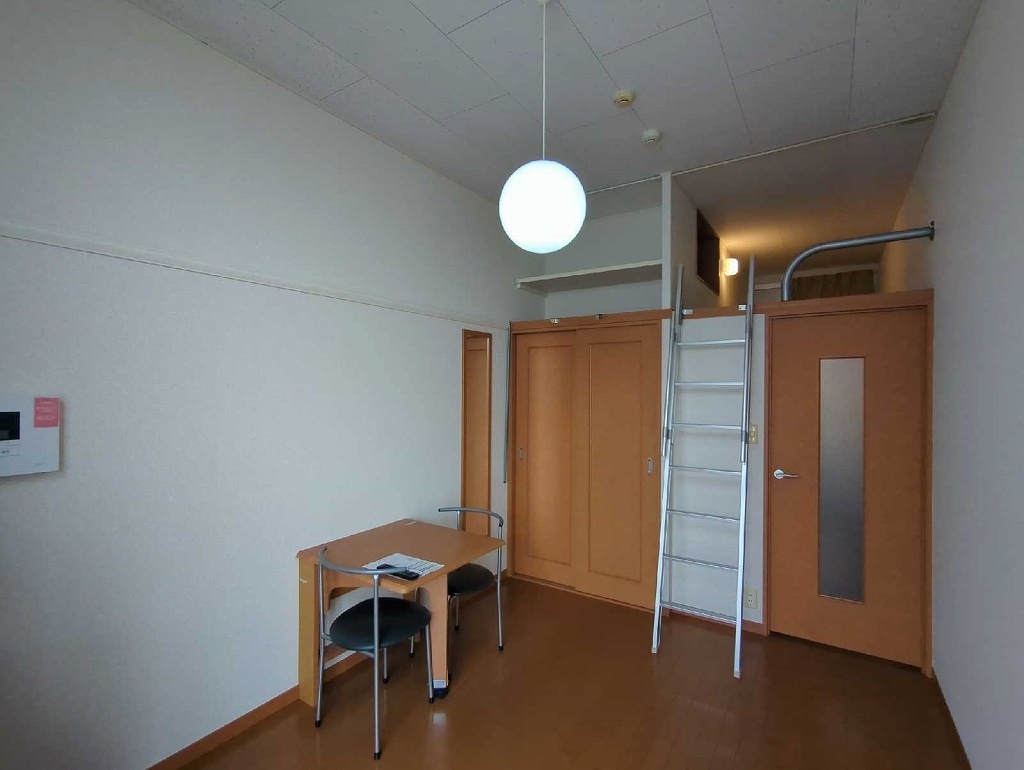 拡大写真:八王子市弐分方町 1階K2のリビング