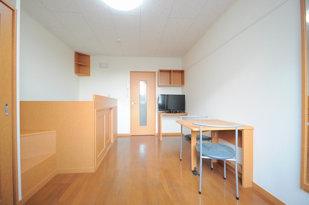 拡大写真:町田市相原町 2階205のリビング