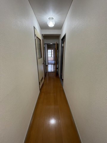 拡大写真:セントラルハイツ中山 4階402のきれいな内装です