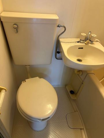 拡大写真:グリーンヴァリィ金光一番館 3階301の清潔感のあるトイレです