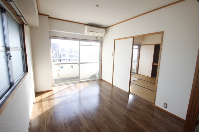 拡大写真：広島市南区皆実町４丁目 4階401の居間