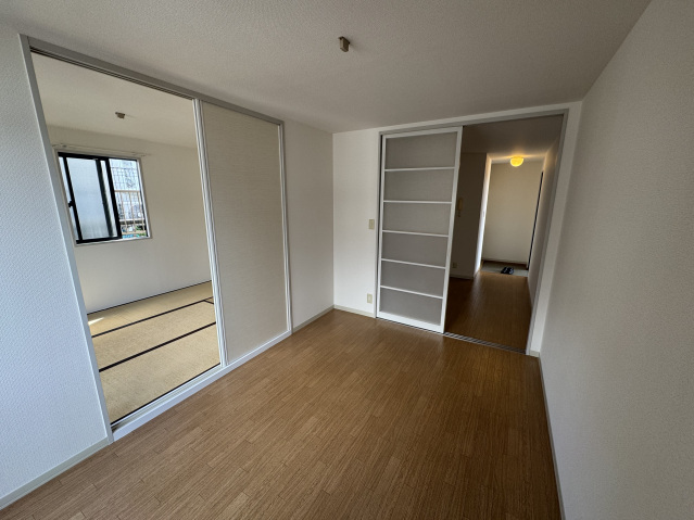 拡大写真:フレグランスK 2階202の居間
