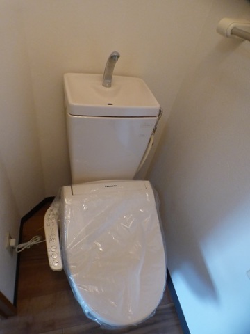 拡大写真:仁保新町コーポ福島 3階303のトイレもきれいです