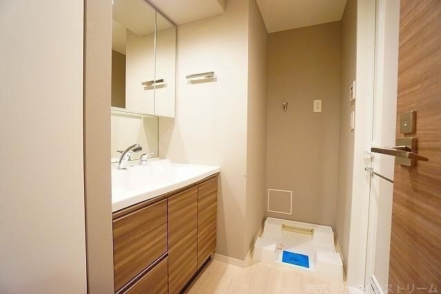 拡大写真：東神田テラスレジデンス 5階501の洗面所