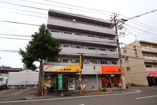トロール吉島の外観