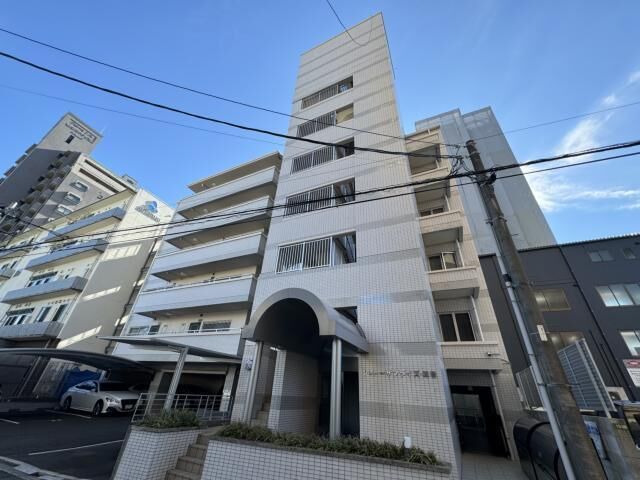 シャトーサンライズ観音の外観