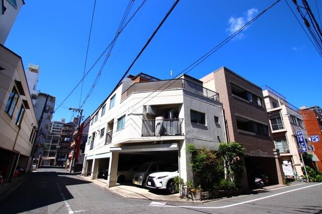 西川ビルの外観