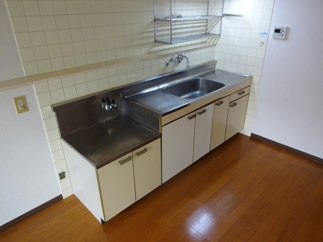 拡大写真:ウィンディア本川 7階704のキッチン