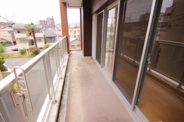 拡大写真：広島市中区白島九軒町 4階404のベランダ