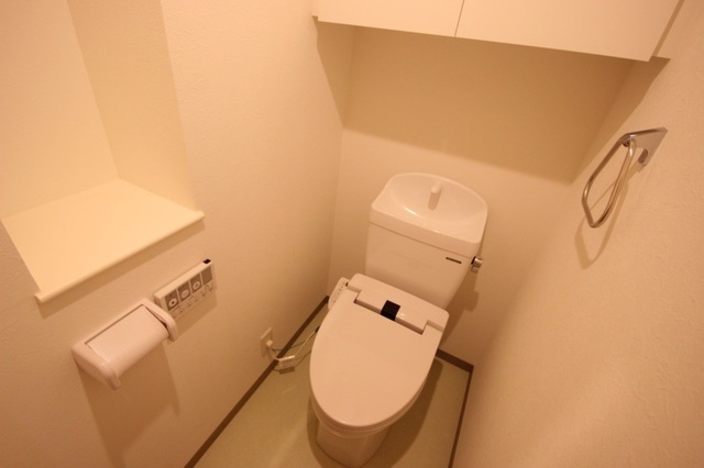 拡大写真:広島市中区宝町 7階702のトイレ