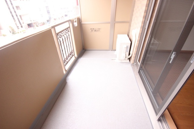 拡大写真:広島市中区宝町 7階702のバルコニー