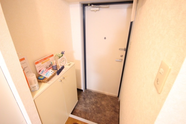 拡大写真:広島市中区河原町 2階202の玄関
