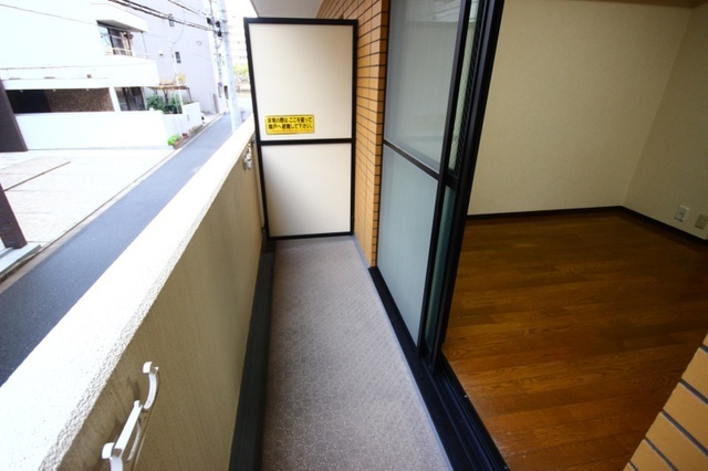 拡大写真:広島市中区河原町 2階202のベランダ