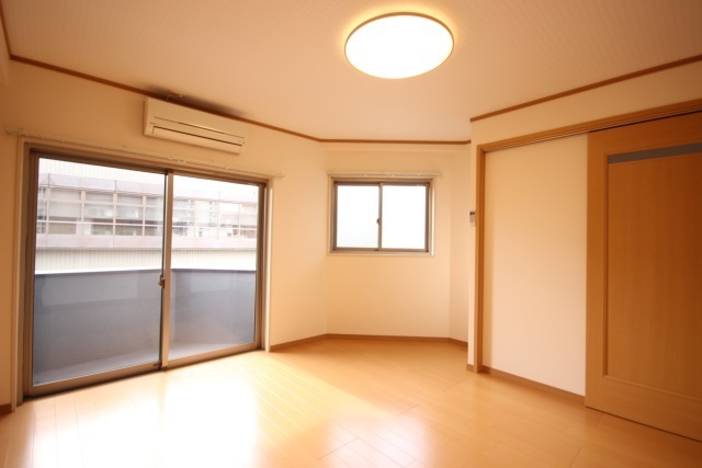 拡大写真:千田ビル 4階401の居間