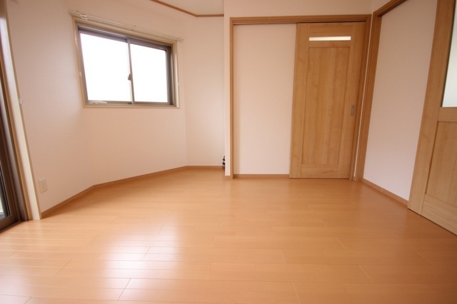 拡大写真:千田ビル 3階302の居間