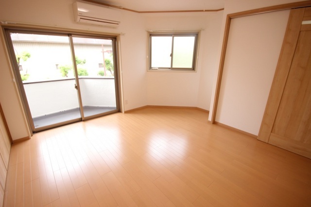 拡大写真:千田ビル 3階302の居間