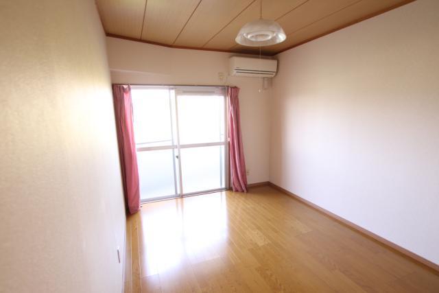 拡大写真:小田ビル 4階401の居間