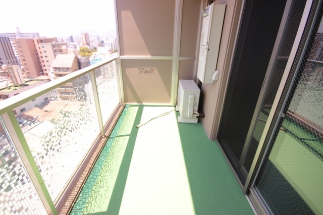 拡大写真:広島市中区河原町 10階1002のベランダ