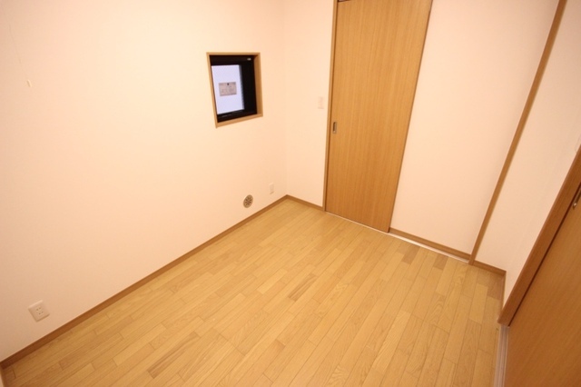 拡大写真:Pine Horse1 2階201の寝室
