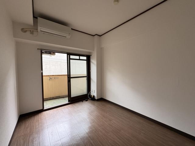 拡大写真：月森大手町ビル 3階304の居間
