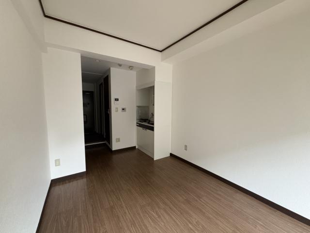 拡大写真：月森大手町ビル 3階304の居間