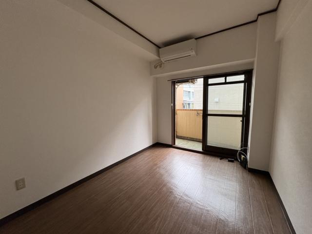 拡大写真：月森大手町ビル 3階304の居間