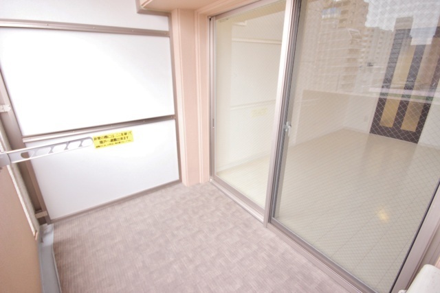 拡大写真:ルービンス観音町 6階601のベランダ