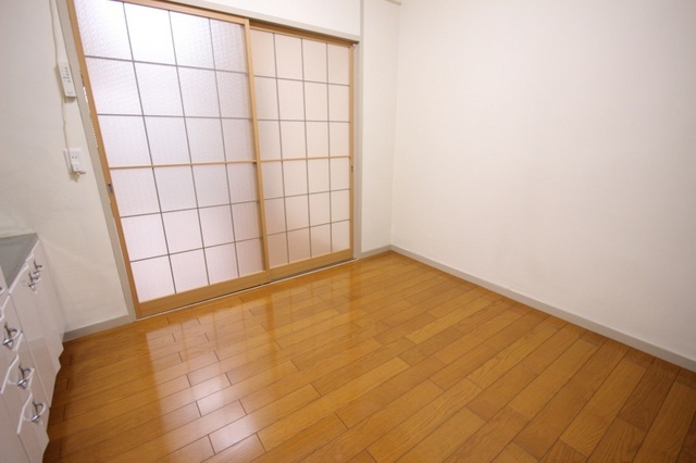 拡大写真:広島市中区千田町3丁目 4階403の居間