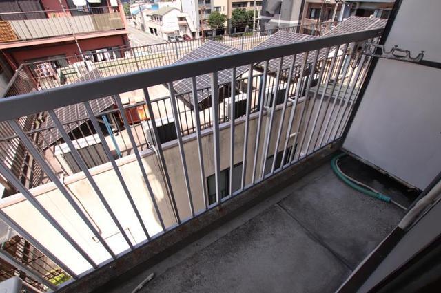 拡大写真:広島市中区十日市町2丁目 4階401のベランダ