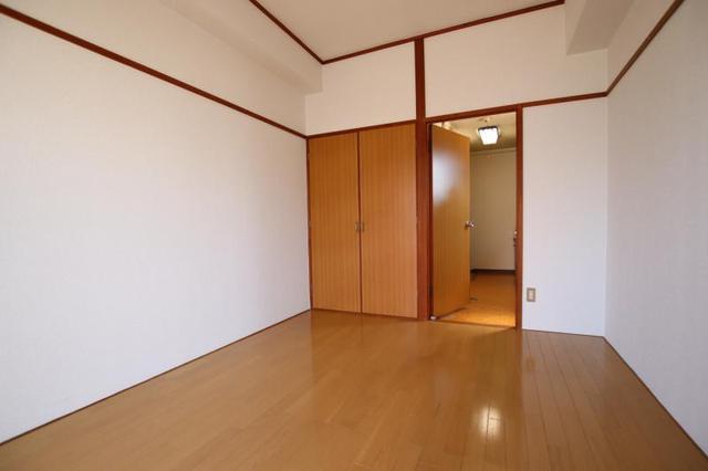 拡大写真:広島市中区十日市町2丁目 4階401の居間