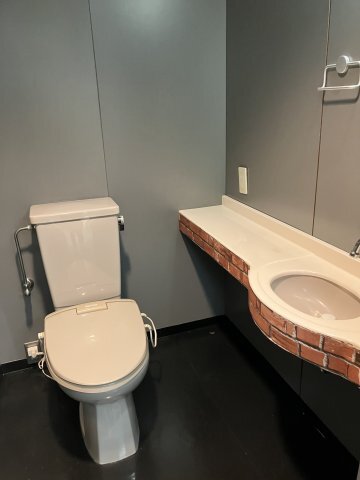 拡大写真:MSBビル 2階202の清潔感のあるトイレです