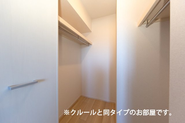 拡大写真:ミナ タウン 2階203の小物を収納するのに便利です