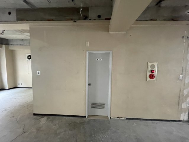 拡大写真:イレブンビル 3Fの内装は落ち着いています