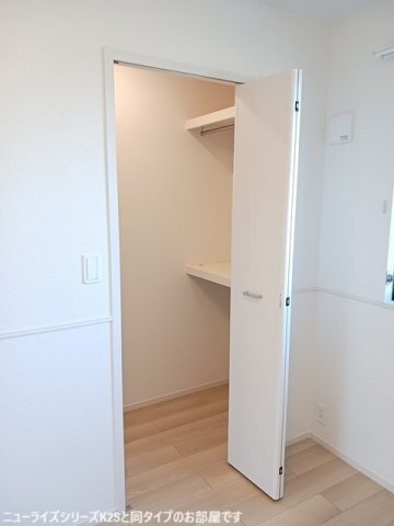 拡大写真:セネシオ 2階203の小物を収納するのに便利です