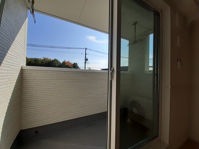 拡大写真:Plaine(プレーヌ) 2階202のお洗濯にも便利なバルコニー付き