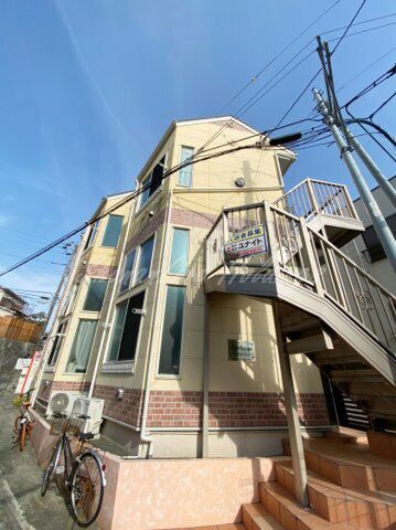 拡大写真：ユナイト富士見ベル・エポック 1階103のお洒落な外観♪