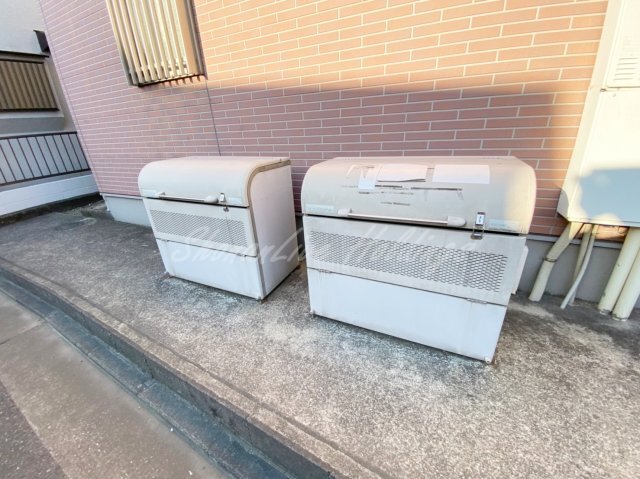 拡大写真:湘南みかさ 1階104の敷地内ゴミ置き場あり♪