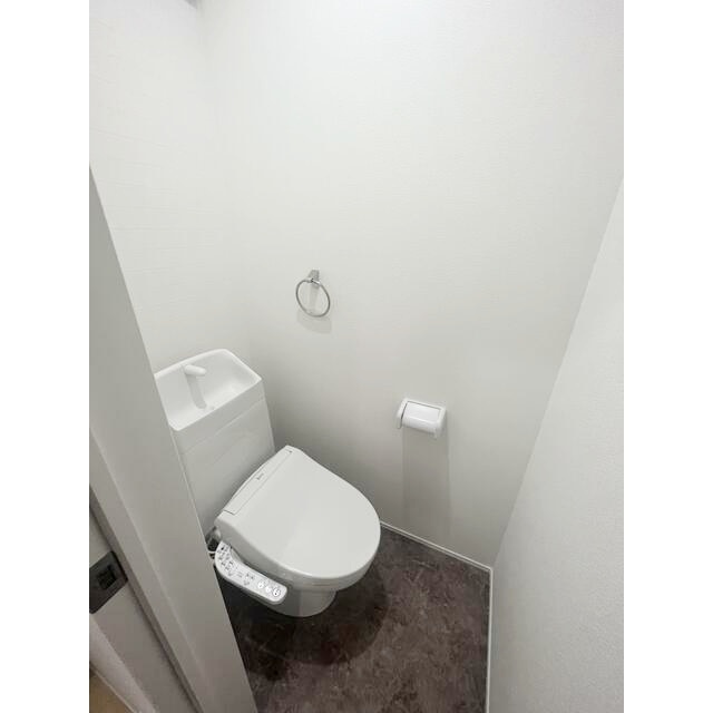 拡大写真:Villa Minette 1階102のウォシュレット付き