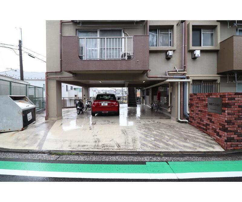 拡大写真:月岡マンション 4階401の開放的なエントランス♪