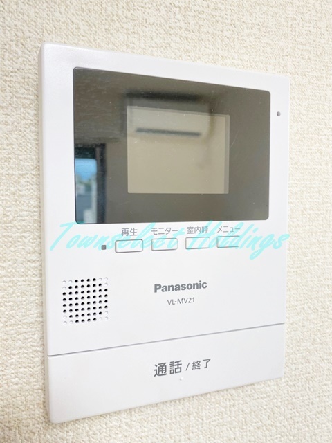 拡大写真:ブランドゥブラン 1階101のモニタ付インターホンで安心♪