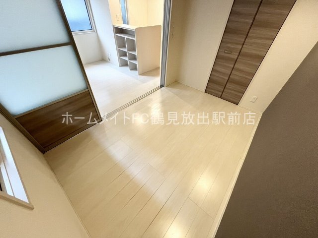 拡大写真:東大阪市西堤学園町2丁目 3階305の洋室